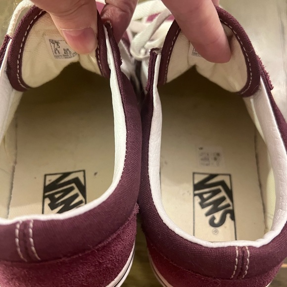 Vans Old Skool Shoes - Picture 3 of 7